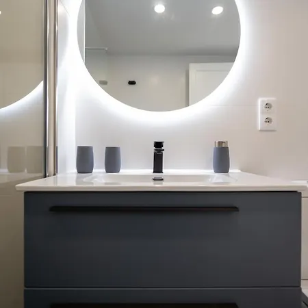 Pool Tamaran Πλάγια ντελ Ινγκλές